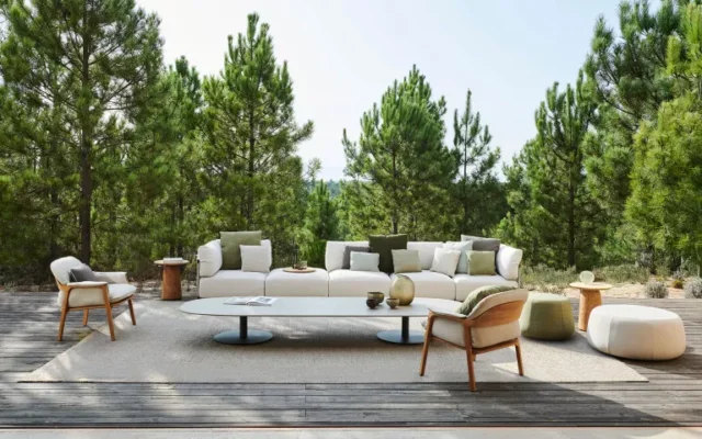 idee per l'arredamento del giardino: divano da esterno da Go Modern Furniture
